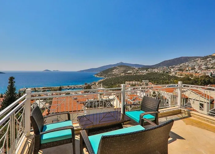 5 Bedroom וילה *