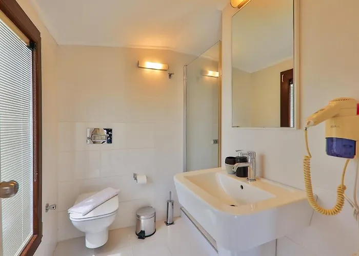 5 Bedroom * קלקן