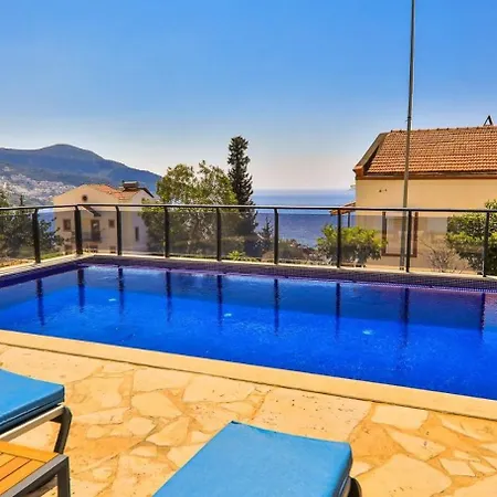 5 Bedroom - 8638 *