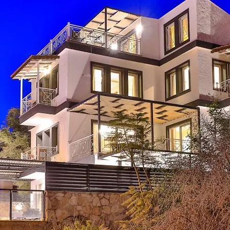 5 Bedroom - 8638 Villa