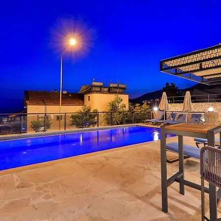 5 Bedroom - 8638 Villa *