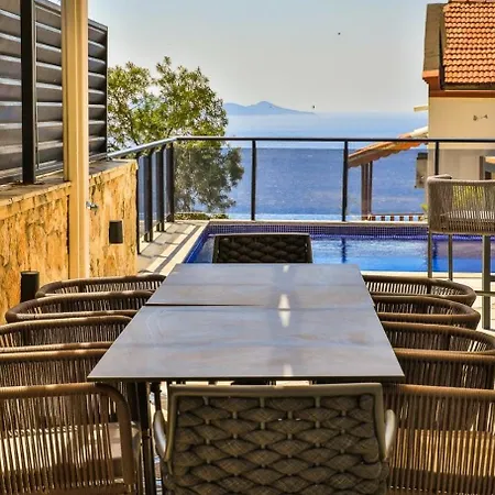5 Bedroom - 8638 Villa