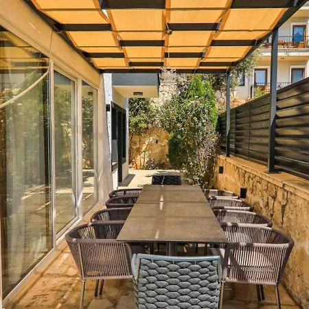 5 Bedroom فيلة *