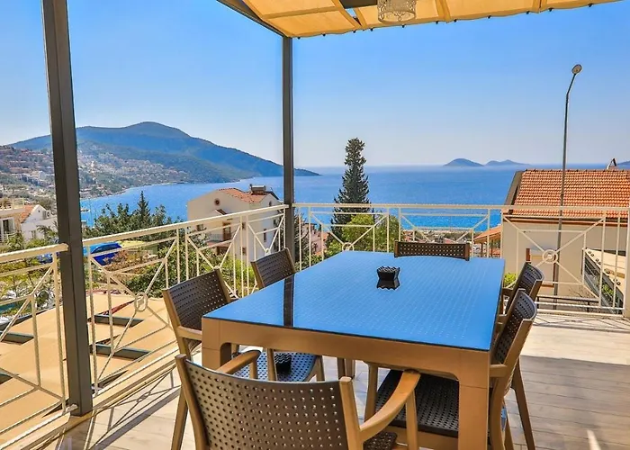 Villa 5 Bedroom - 8638 *