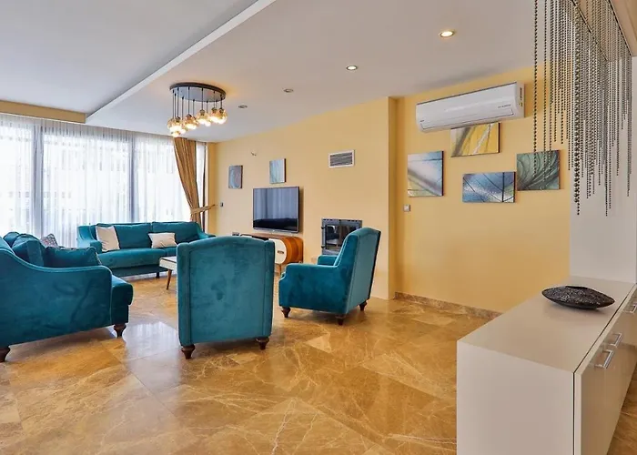 Villa 5 Bedroom - 8638