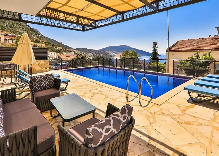 5 Bedroom - 8638 *