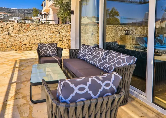 5 Bedroom - 8638