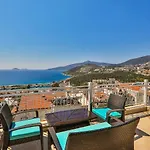 5 Bedroom Villa *
