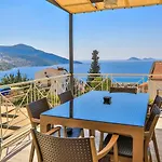 Villa 5 Bedroom *